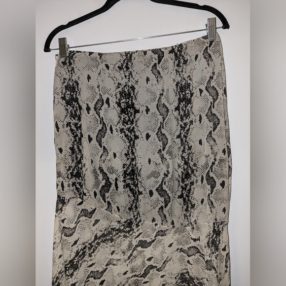& Other Stories Snake Print Midi Skirt Size 6 $89 - Picture 6 of 9
